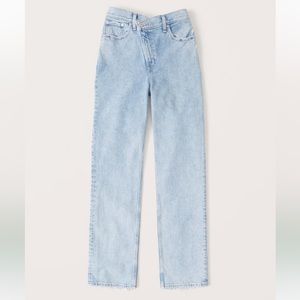 Asymmetrical Ultra High Rise 90s Straight Jean Curve Love